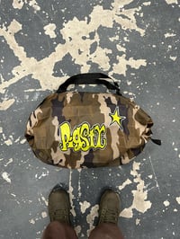 Image 2 of FOLDABLE DUFFLE SHOPPER GREEN CAMO