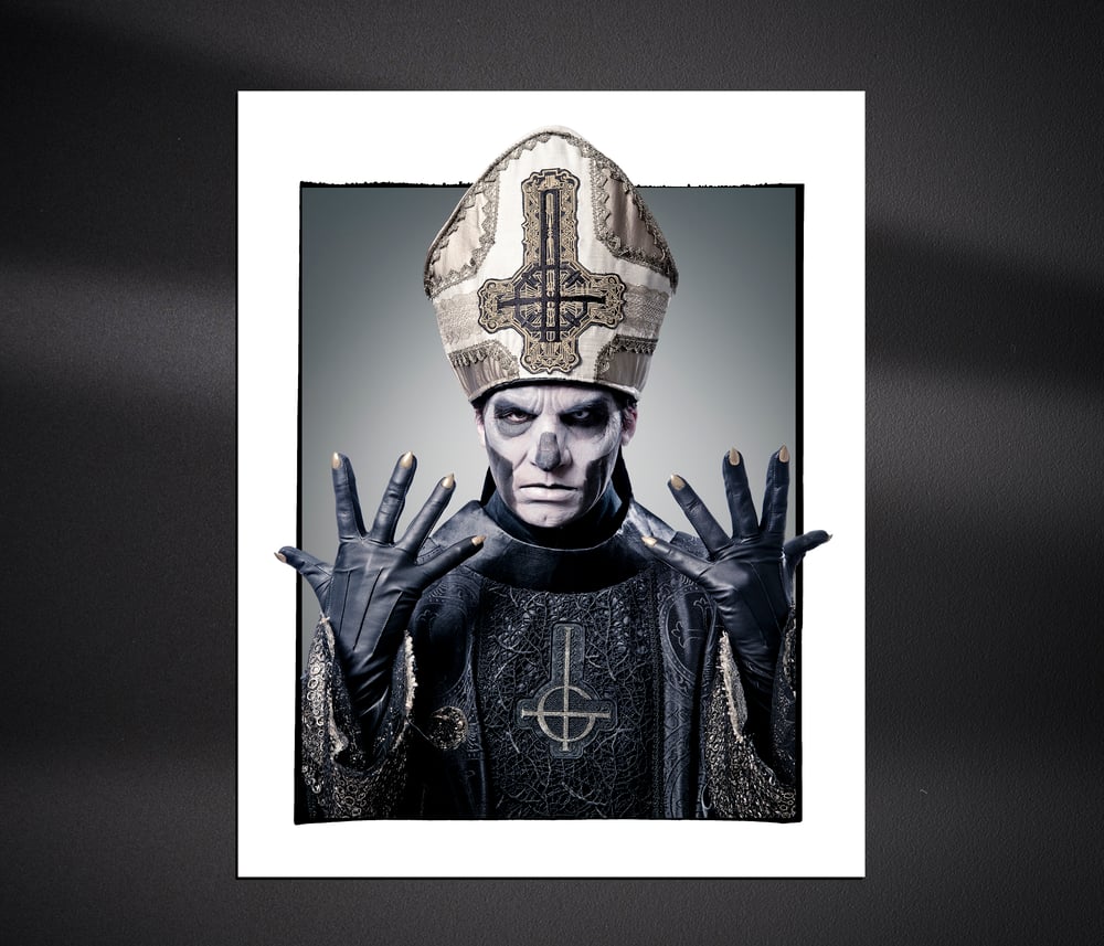 Image of PAPA EMERITUS III - GHOST 