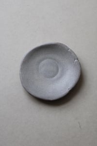 Image 1 of assiette empreinte / grise