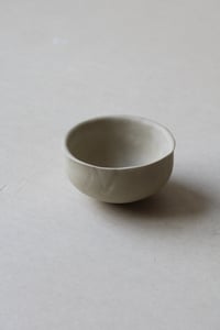 Image 1 of tasse empreinte beige