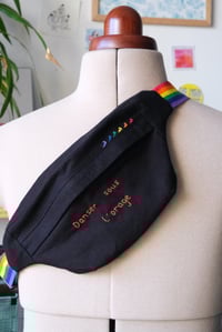 Image 1 of Banane rainbow - Danser sous l'orage