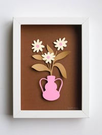 Image 2 of Papercut jarrón nº1