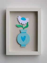 Image 2 of Papercut jarrón nº8