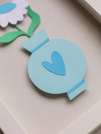 Image 3 of Papercut jarrón nº8