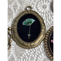 Image 3 of Set Of 5 Oval Dried Flower Pendants Antique Bronze Jewelry Making Resell