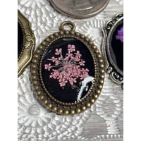Image 6 of Set Of 5 Oval Dried Flower Pendants Antique Bronze Jewelry Making Resell