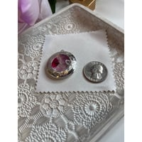 Image 5 of Vintage Silver Round Locket With Dried Pink/Red Flower Centerpiece