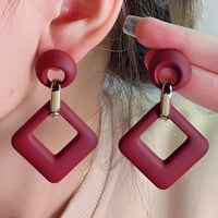 Ear accessories 582-9