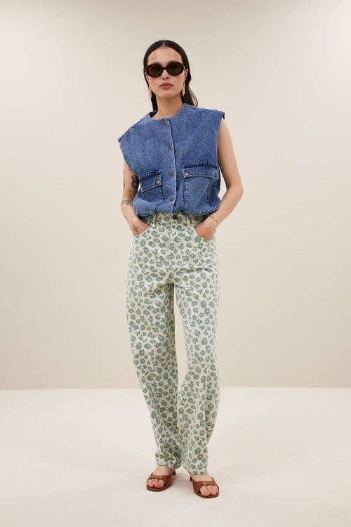 Image of 1-Chaleco Maggie denim sleeveless jacket | mid denim