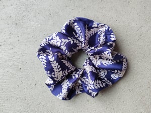 Image of MiniMe Seiden-Scrunchie