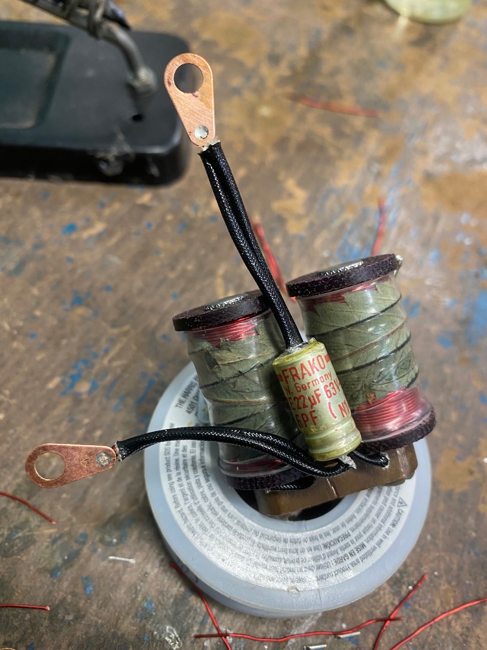 Image of 1-1/4” 7 wraps, 22uf vintage Frako, merlot hemp washers