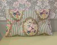 Image 1 of Coussin Lucile