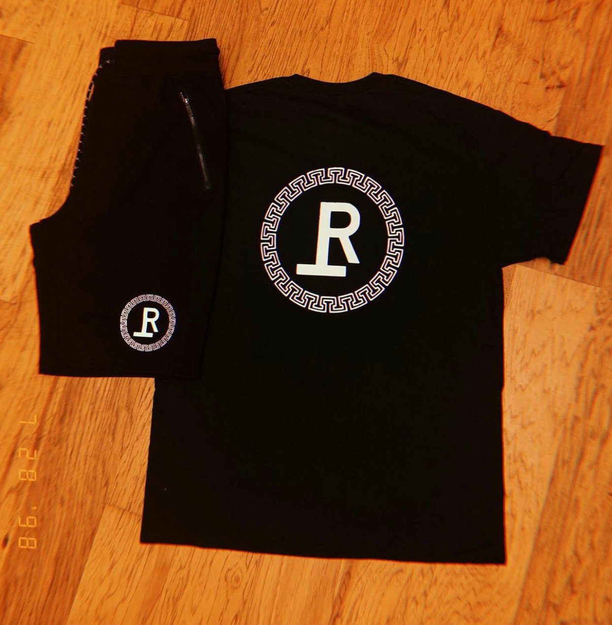 Image of Revenue Shirt & Shorts (Set) 