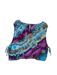 Image 4 of L 100% Cotton Woven Side-Tie Top in Tropical Geode Ice Dye