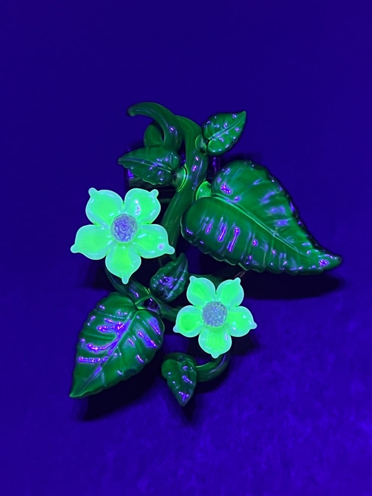 Image of Peach & Emerald Spring Flower Vine Pendant