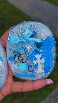 Image 2 of Icey Blue AirPod Max 