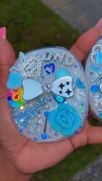 Image 3 of Icey Blue AirPod Max 