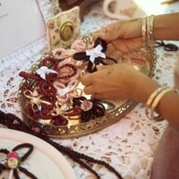 Image 2 of Mariposa Clip