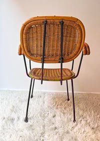 Image 3 of //ALQUILER//  SILLA VINTAGE DE FIBRA CON REPOSABRAZOS, AÑOS 50