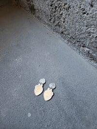 Image 7 of uhani PRAVO SRCE ogledalo  // mirrored REAL HEART earrings