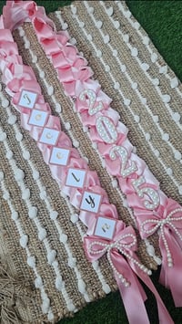 Pearl Graduation Lei 