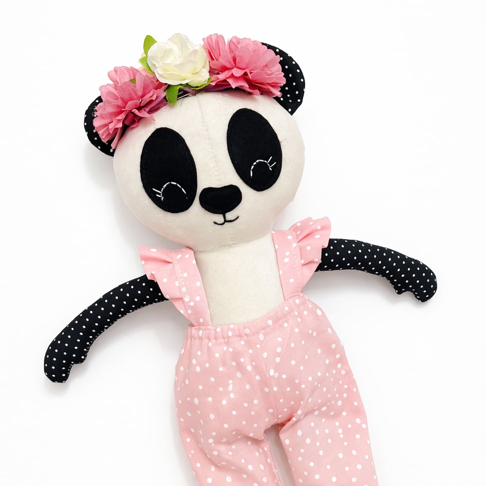 Image of e m i l i j a 🐼