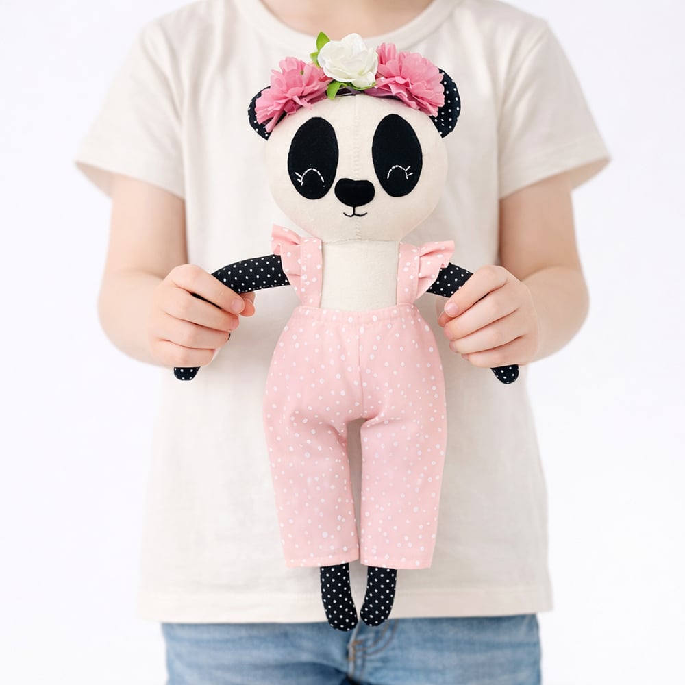 Image of e m i l i j a 🐼