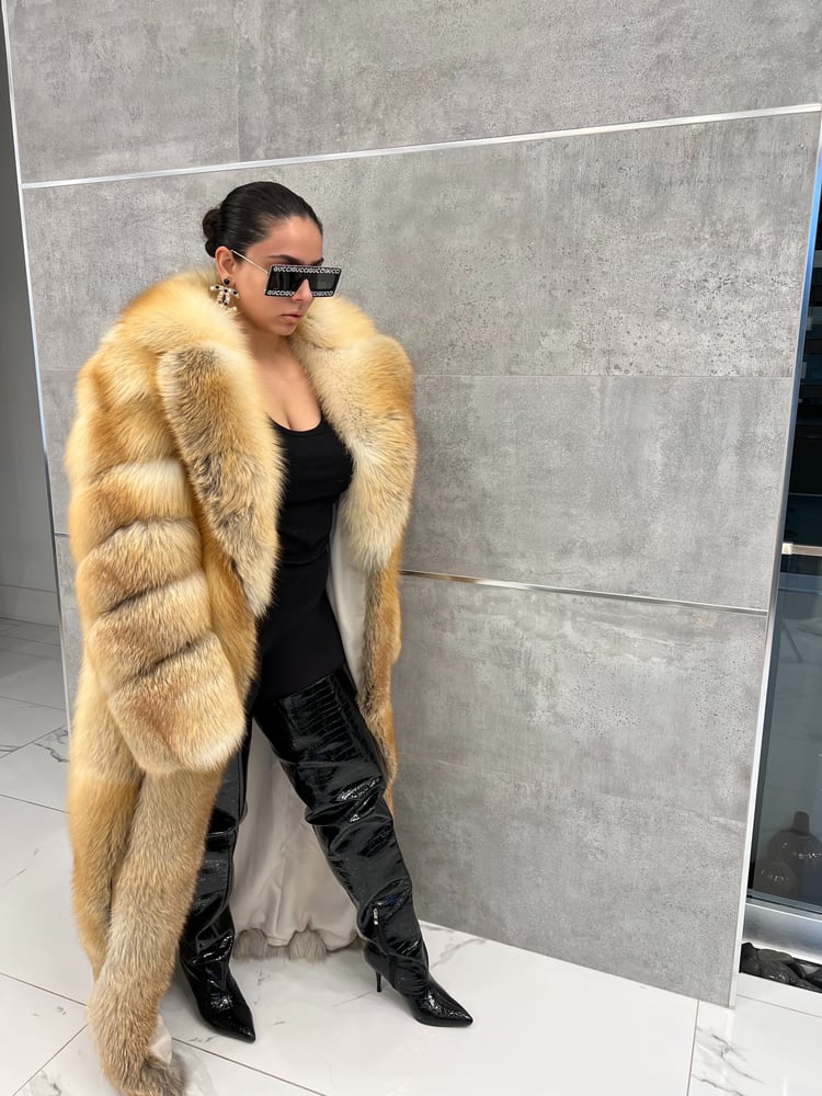 Image of SERENA 2in1 FOX COAT (floor length)