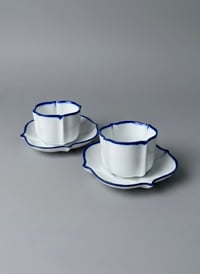 Image 2 of Tasse et soucoupe Doucine