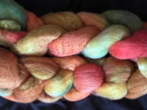 Image of 4 oz Falklands Wool Roving "Sugar Maple"