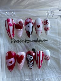 Image 2 of SNOOPY IN LOVE 