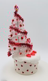 Image 5 of Valentine's Day Sweet Snowmen with Tree Decor