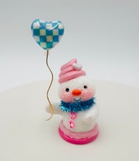Image 3 of Icing Swirl Snowmen with balloons and lollipops