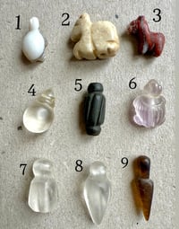 Image 1 of Amulettes pierres anciennes F