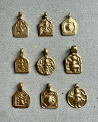 Image 2 of Amulettes anciennes E