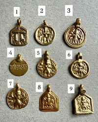 Image 1 of Amulettes anciennes F