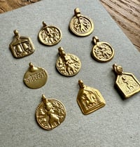 Image 2 of Amulettes anciennes F