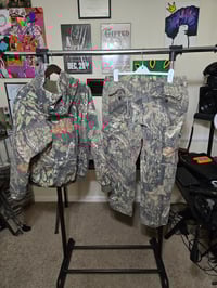 Image 2 of Mossy Oak Hunting Camoflauge Set