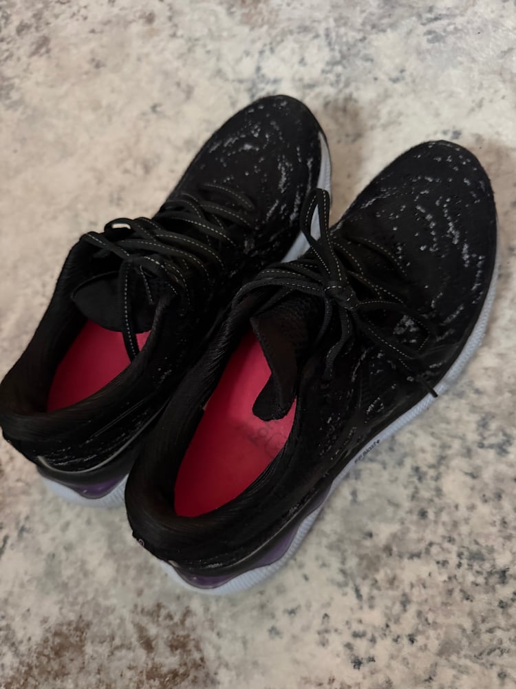 Image of GYM WORN SHOES - BLACK Asics Gel Nimbus Size 7.5 