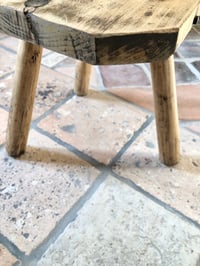 Image 9 of Petit tabouret de ferme ancien rénové 