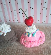 Image 4 of Ice cream Scoop Fascinator 