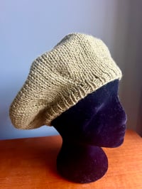 Image 2 of Beret/Tam 