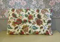 Image 3 of Coussin Henriette 