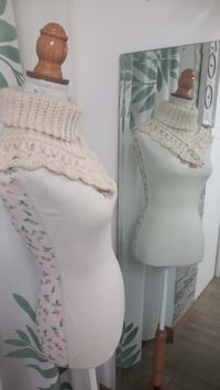 Image 2 of COL TOUR DE COU CREME