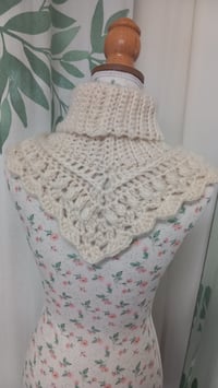 Image 4 of COL TOUR DE COU CREME