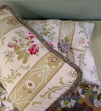 Image 6 of Coussin Suzanne 