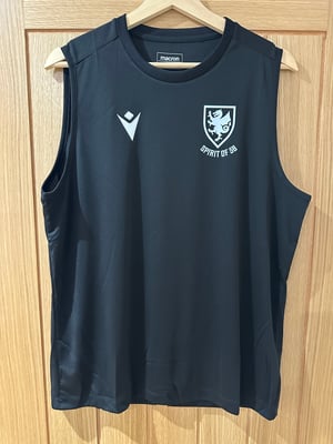 Image of SO58 Active Sleeveless Shirt in Black and Navy 