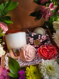 Image 1 of Midnight Garden Candle & Bath Set