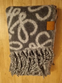 Image 14 of L scarf