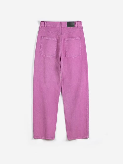 Image of 2-Pantalón magenta washed twill boot cut pants